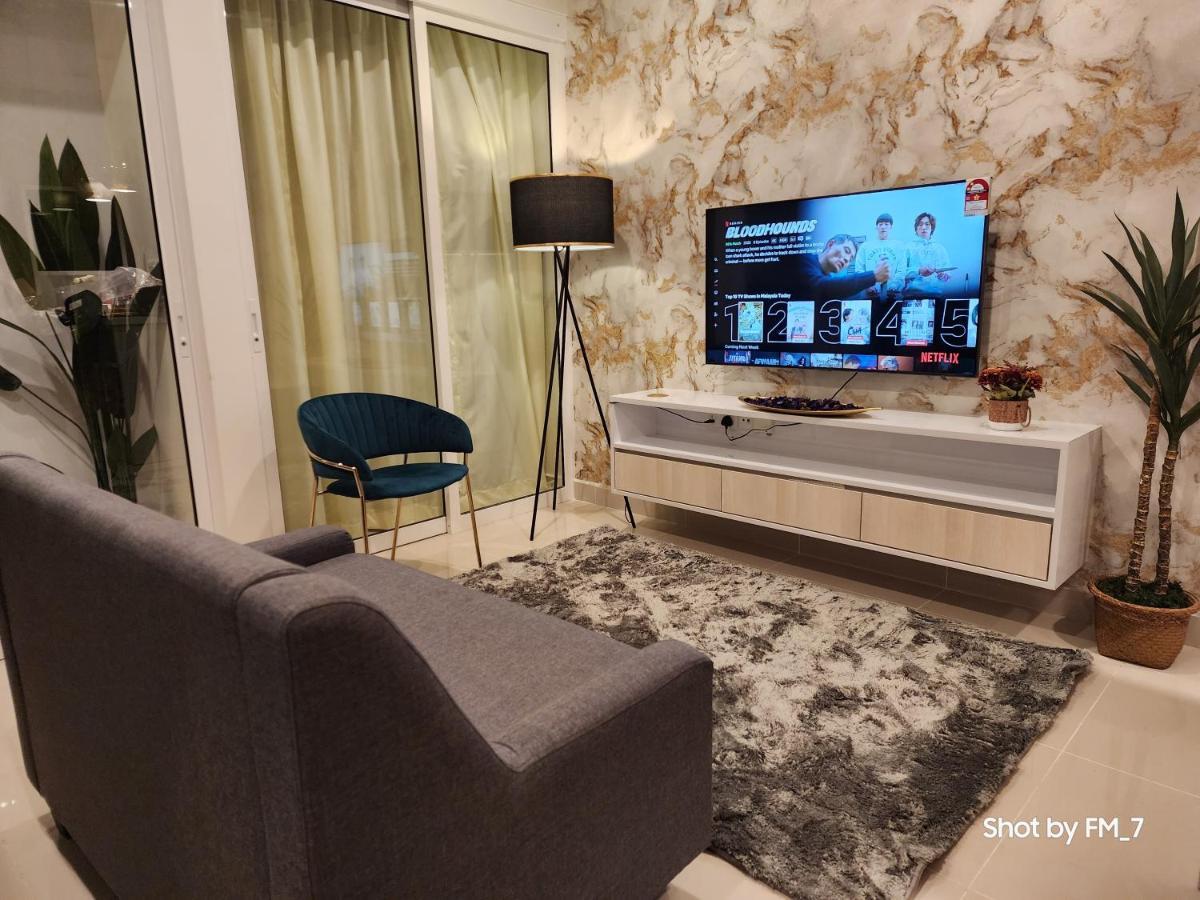 Seaview Luxury Suites At The Shore Kota Kinabalu Exterior photo